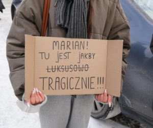 Schronisko dla psów w Sobolewie zamknięte. Jeszcze w sobotę, 24 stycznia, protestowali pod nim mieszkańcy [ZDJĘCIA].