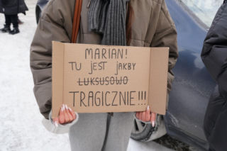 Schronisko dla psów w Sobolewie zamknięte. Jeszcze w sobotę, 24 stycznia, protestowali pod nim mieszkańcy [ZDJĘCIA].