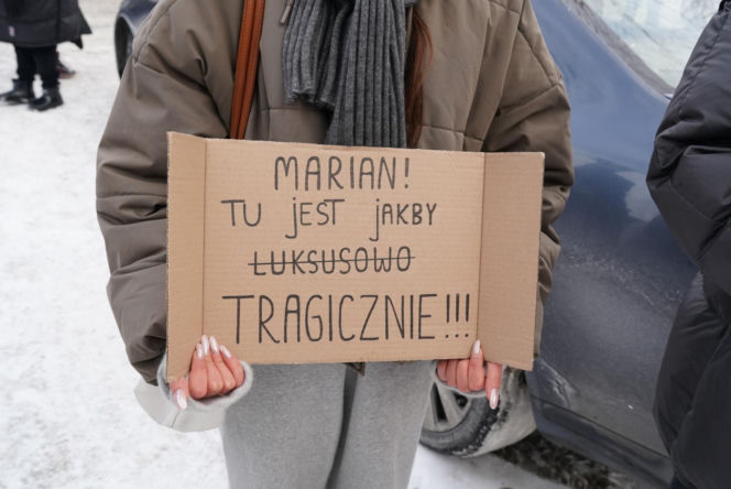 Schronisko dla psów w Sobolewie zamknięte. Jeszcze w sobotę, 24 stycznia, protestowali pod nim mieszkańcy [ZDJĘCIA].
