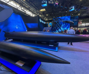 FP-5 „Flamingo” i makiety rakiet FP-7 oraz FP-9