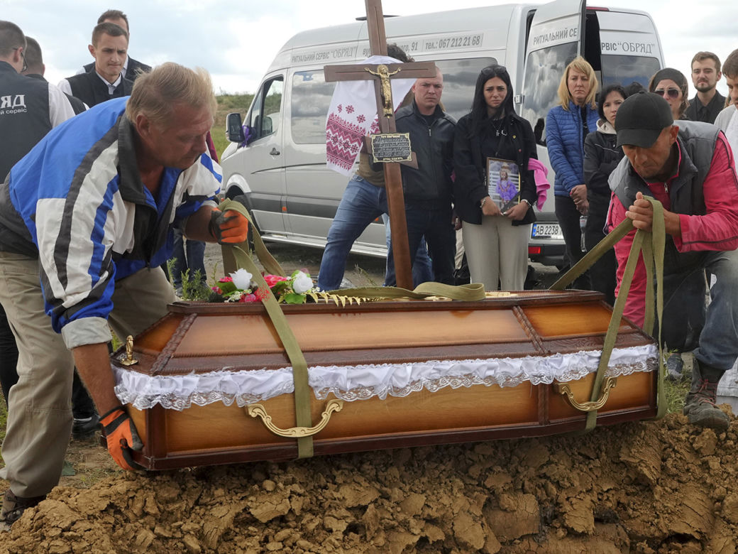 Ostatnie pożegnanie 4-letniej Lizy zabitej w Winnicy. "Zło nie może zwyciężyć"