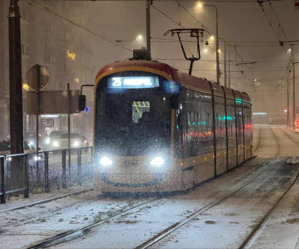 Pogoda spowodowała utrudnienia w Warszawie. Zmiany dla tramwajów, autobusów, pociągów
