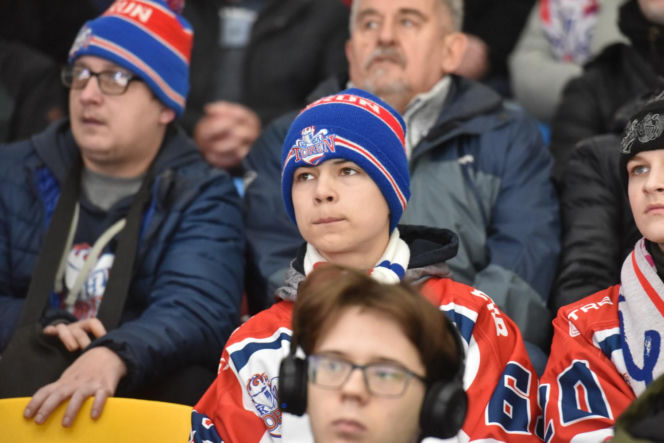 KH Energa Toruń - Unia Oświęcim 2:1! Zdjęcia kibiców i zawodników obu drużyn