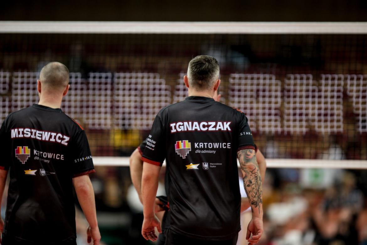 Legendarny Kosmiczny Mecz z Aniołami w Spodku: Gwiazdy zagrały dla Domu Aniołów Stróżów 