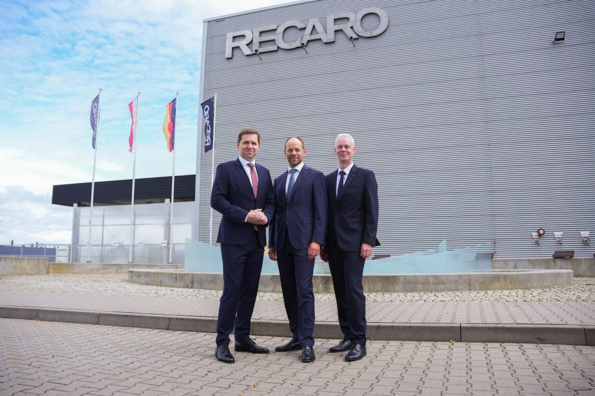 Nowe fotele dla LOT: polska fabryka Recaro zapewni komfort pasażerom
