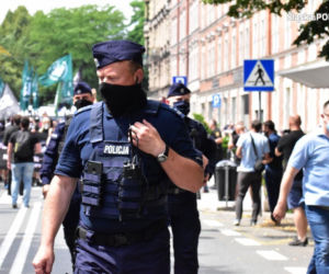 Katowice: Policjanci wśród nacjonalistów. Tajemnicza akcja służb na marszu! 