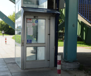 Nieczynne windy na Ostrobramskiej