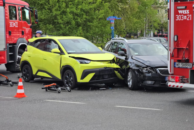 Polityczka w centrum zdarzeń drogowych! Wypadek na Mokotowie