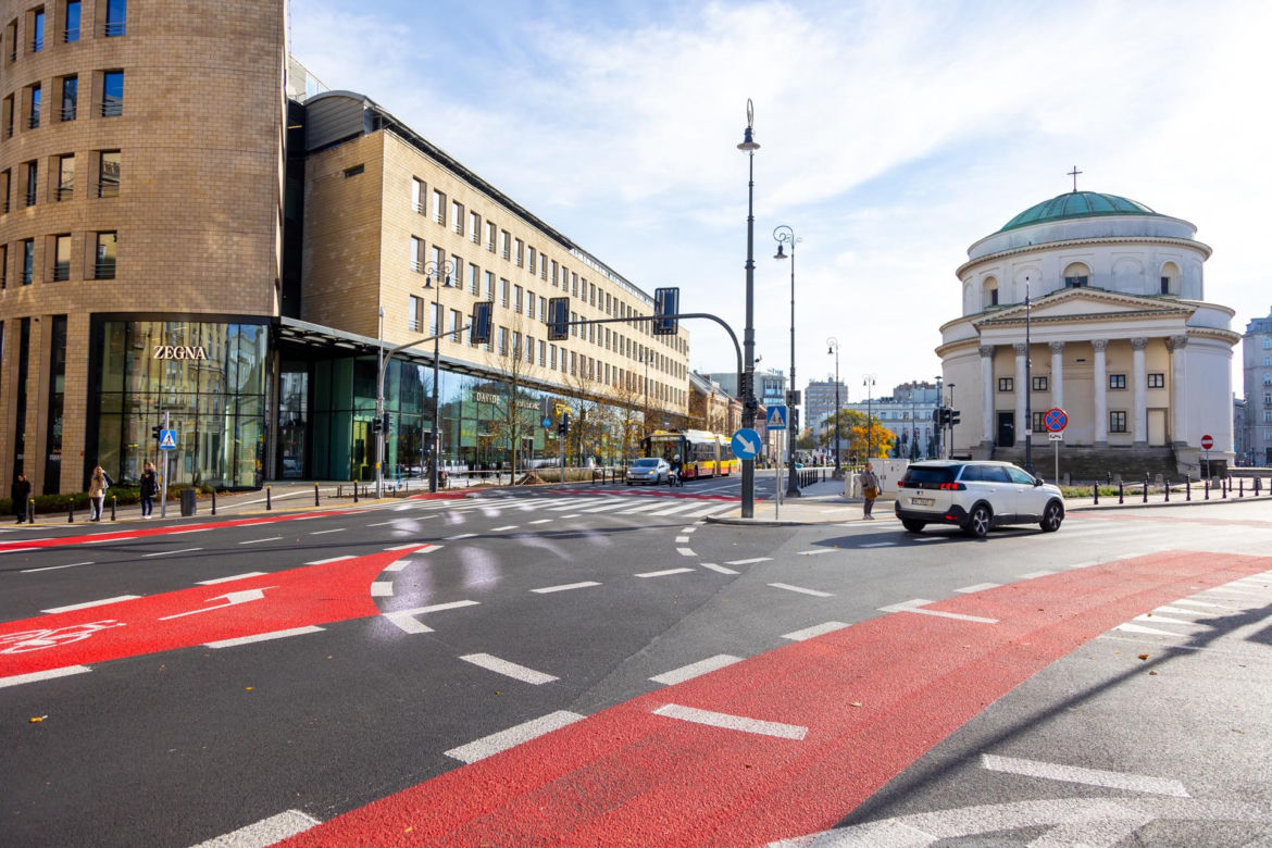 Zmodernizowany Plac Trzech Krzyży