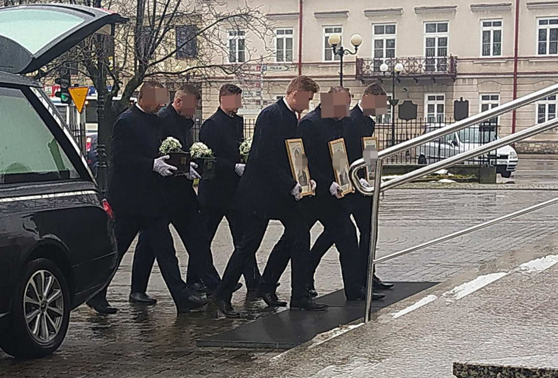Spopielone ciała w urnach