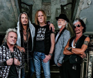 Za zdjęciami do tego klipu Aerosmith stoi Polak. Dariusz Wolski pracował przy „Janie’s Got a Gun”