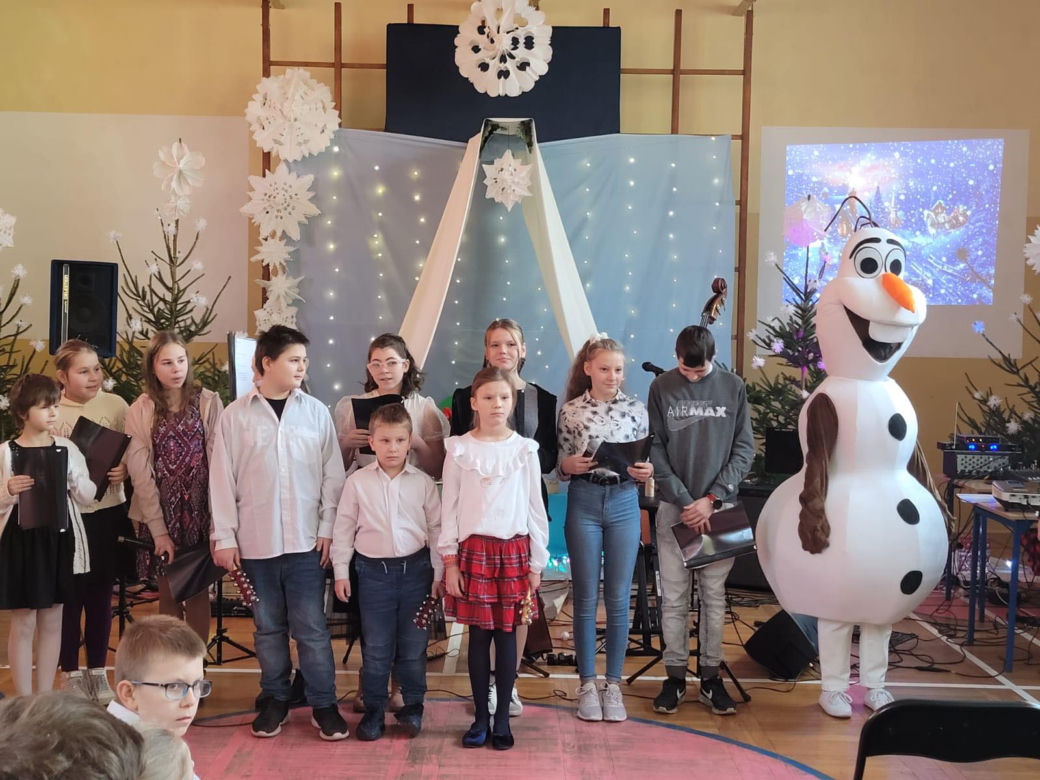 Koncert świąteczny w Szkole Podstawowej nr 13 