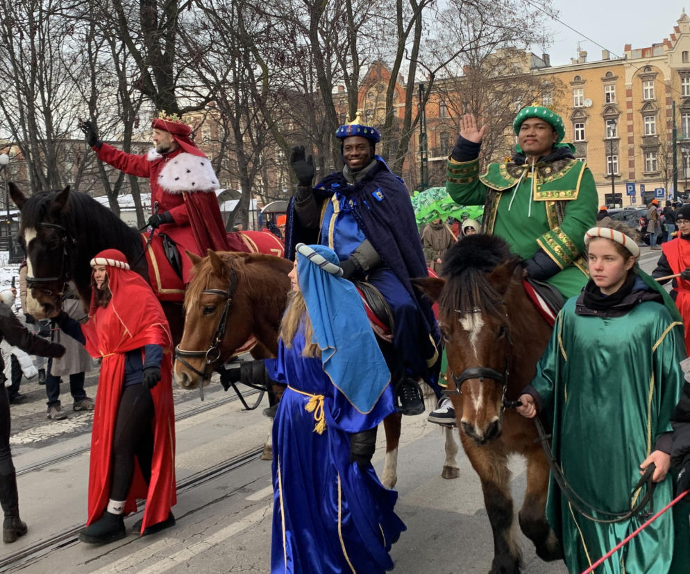 Tysiące mieszkańców wyszło na ulice Katowic. Tak wyglądał Orszak Trzech Króli