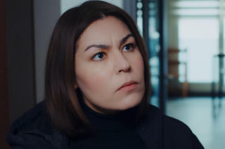 Dziedzictwo, odcinek 1044: Nagrania z monitoringu zostały uszkodzone. Aynur straci nadzieję na oczyszczenie z zarzutów