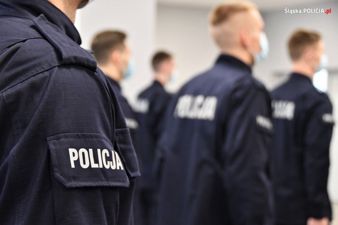  Śliczne policjantki zasiliły szeregi śląskiej policji. Ślubowanie mają za sobą [ZDJĘCIA]