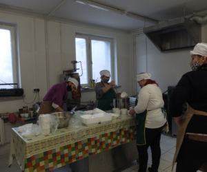 Gotują obiady dla seniorów