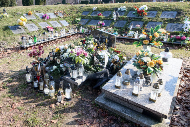 Tajemnicza śmierć i pogrzeb w sekrecie. Znany prokurator Jerzy Hop i jego syn nie żyją. Ostatnie pożegnanie