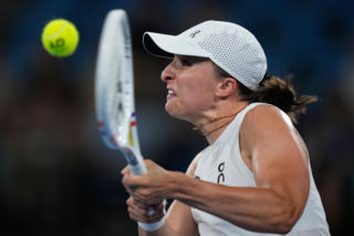 Australian Open PREMIE: Ile zarobili polscy tenisiści? Wysokie nagrody pieniężne w AO 2026!