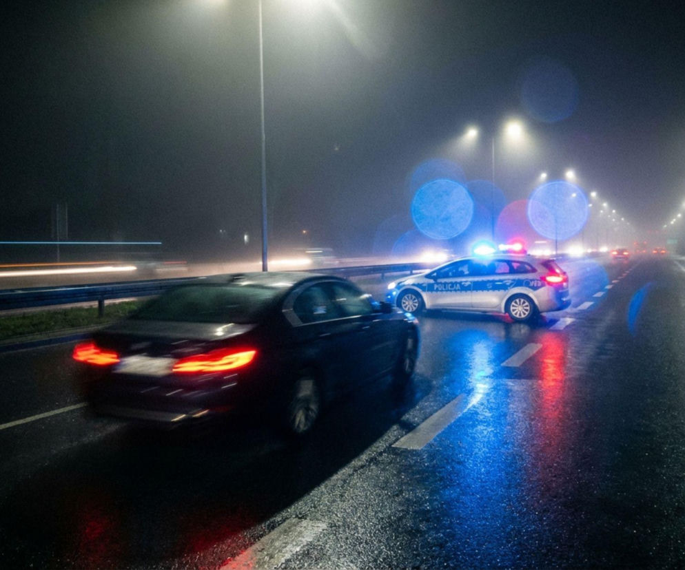 Policyjny pościg w Chełmży. Pijany kierowca próbował staranować policjantów