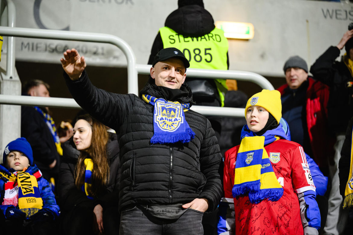 Arka Gdynia - Lechia Gdańsk: Zdjęcia kibiców z derbów Trójmiasta w ramach 23. kolejki PKO BP Ekstraklasy