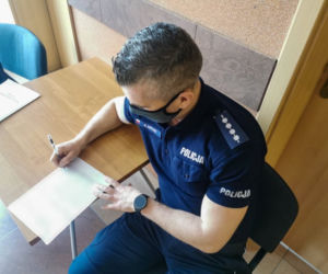 Białystok. Policjanci szczepią się przeciw COVID-19
