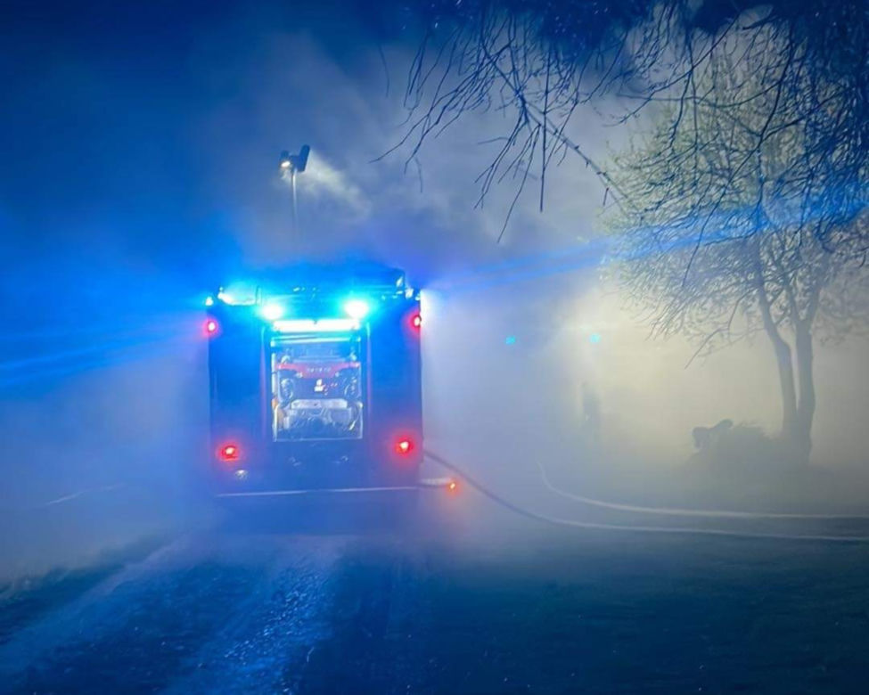 Koszmar w Kozłówku. W ogniu zginęła 30-letnia kobieta. Dwoje dzieci trafiło do szpitala