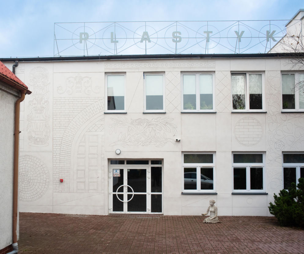 Słupsk - Fasada Liceum Sztuk Plastycznych