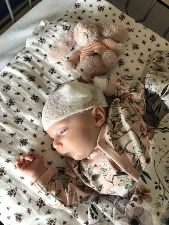 Śmiertelna choroba wykańcza dwumiesięczną Gabrysię. Pomóc może najdroższy lek świata