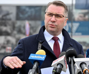 Konferencja prasowa przed Fabryką Broni ŁUCZNIK