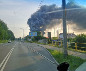 Pożar hal magazynowych na Trakcie Świętego Wojciecha w Gdańsku