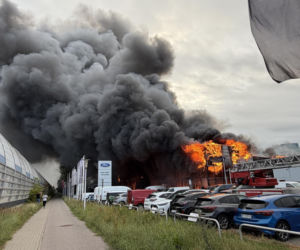 Wielki pożar w Warszawie. Pilny apel policji i strażaków do mieszkańców 