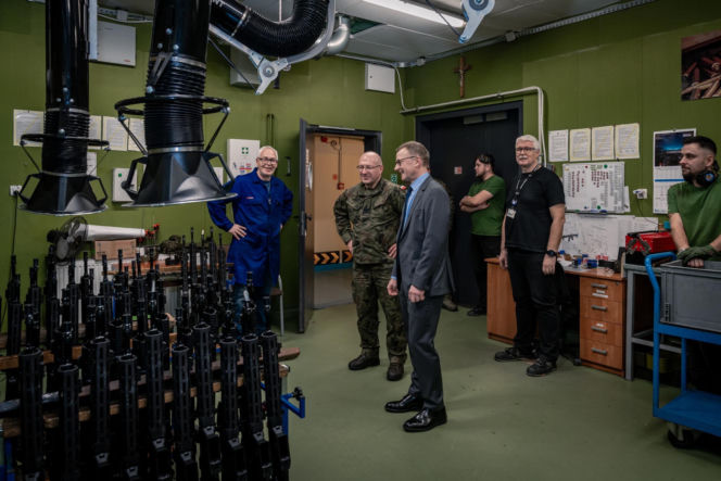 Jaka przyszłość czeka Fabrykę Broni „Łucznik”? MON odpowiada i wyjaśnia strategię zakupową