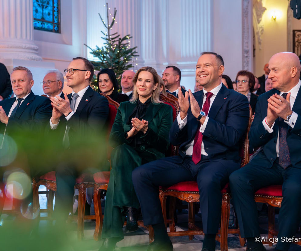 Karol i Marta Nawroccy na kolędowaniu