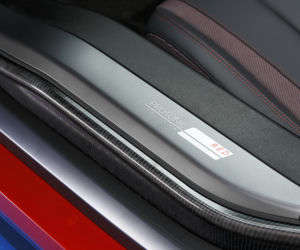 BMW i8 Protonic Red