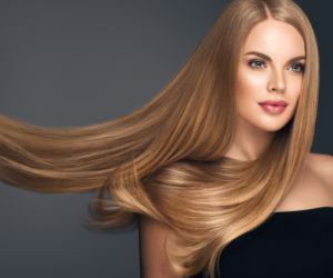 Gładkie włosy - jaki je uzyskać? Sposoby na piękne i gładkie włosy