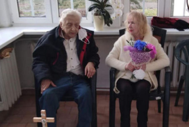 Żyła już tylko wspomnieniami o mężu