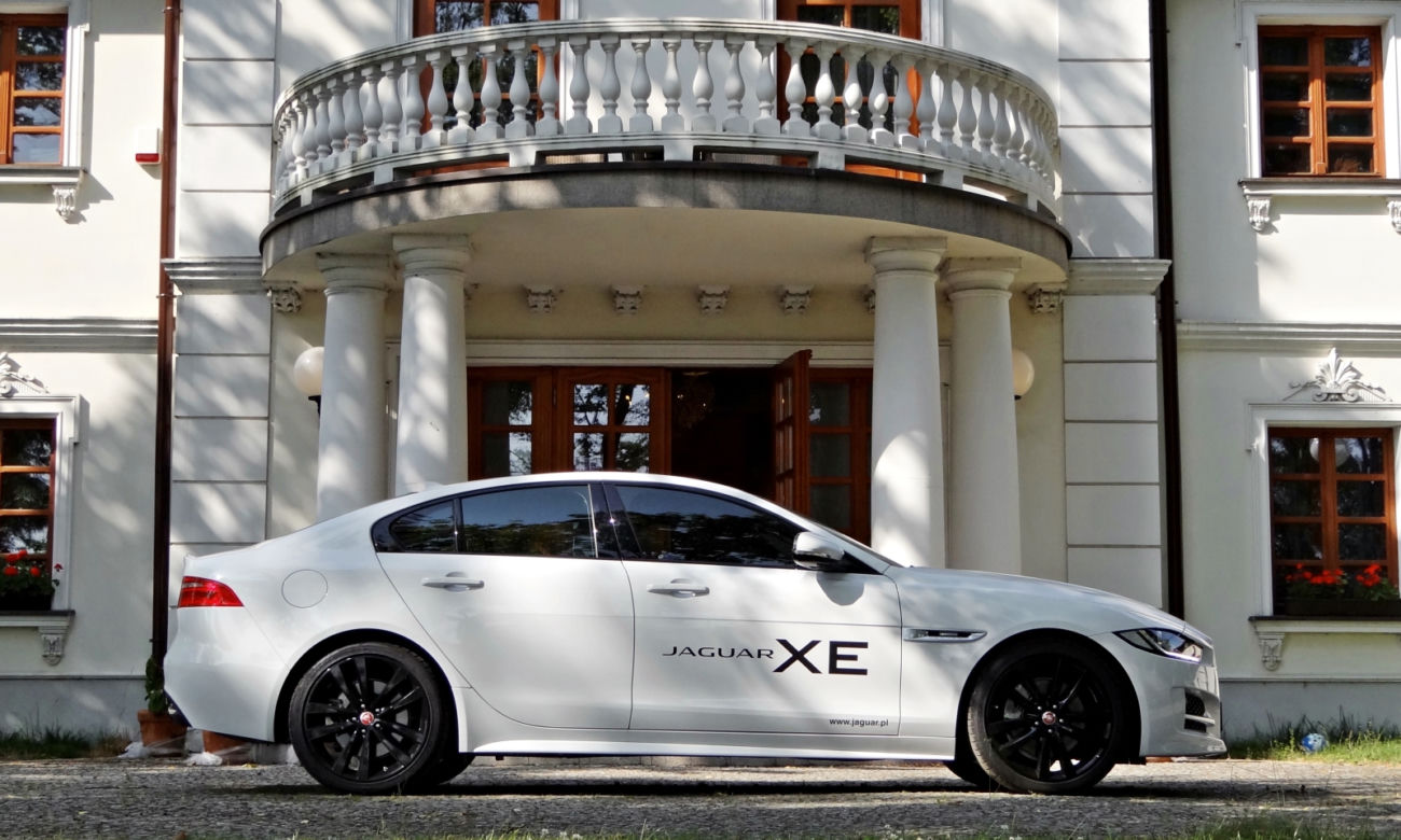 Jaguar XE 2.0 T R-Sport