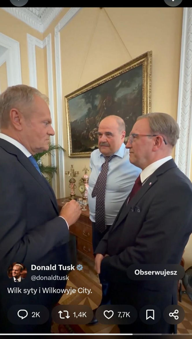 Premier Tusk odwiedził aktorów na planie "Rancza". Takiej reakcji widzów się nie spodziewał!