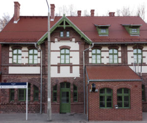 Zabytkowy dworzec kolejowy w Boguszowie-Gorcach odzyskał dawny blask