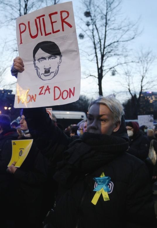 "Kijów-Warszawa jedna sprawa". Kolejny protest pod ambasadą Rosji