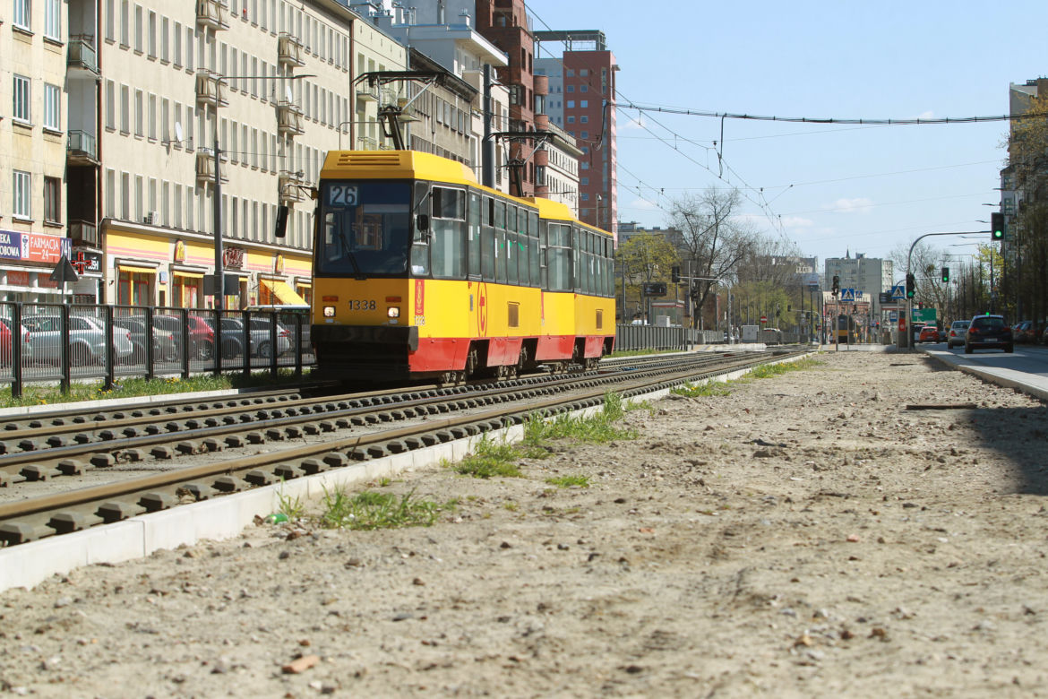 Miała być trawa a jest szary beton