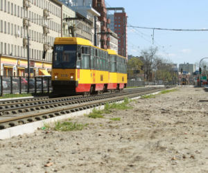 Miała być trawa a jest szary beton