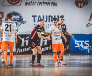 FC Toruń - Constract Lubawa 2:4, zdjęcia z zaległego meczu w Arenie Toruń