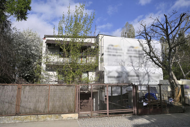 Niekończący się remont sąsiadów Kaczyńskiego