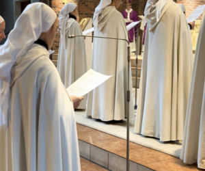 Spędzili 42 godziny na modlitwie w Warszawie. Powód może szokować