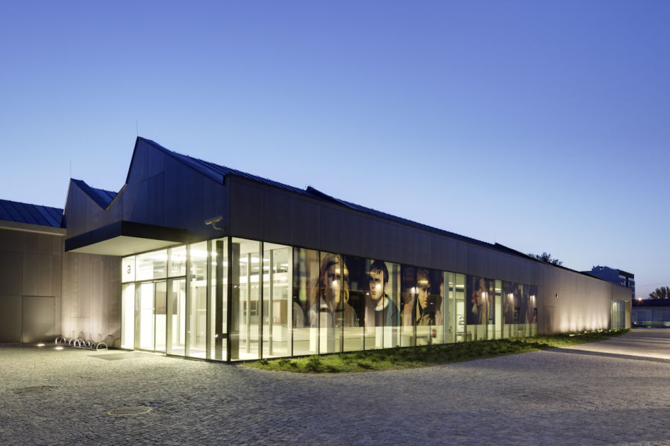 Szkło we współczesnej architekturze - MOCAK i Podziemia Rynku w Krakowie