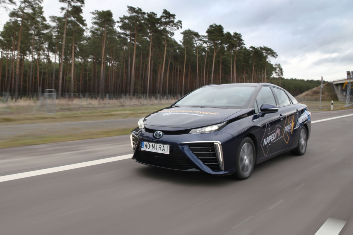 Toyota Mirai zarejestrowana w Polsce