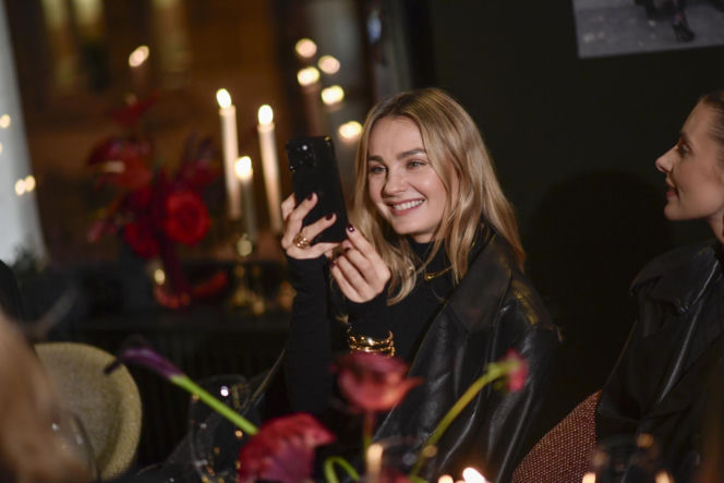 Małgorzata Socha gra nogami