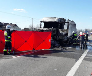 Dramat na drodze w Wólce. Życie straciła kobieta [ZDJĘCIA]