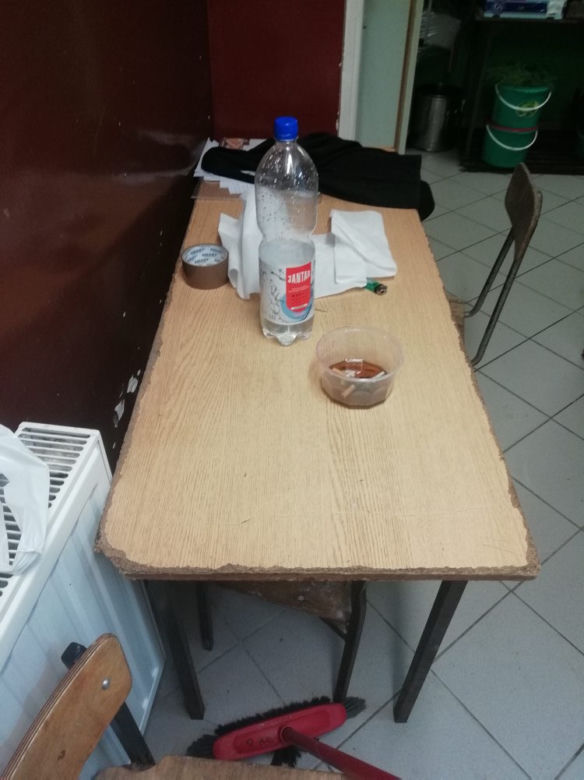 Pili alkohol na stołówce w podstawówce